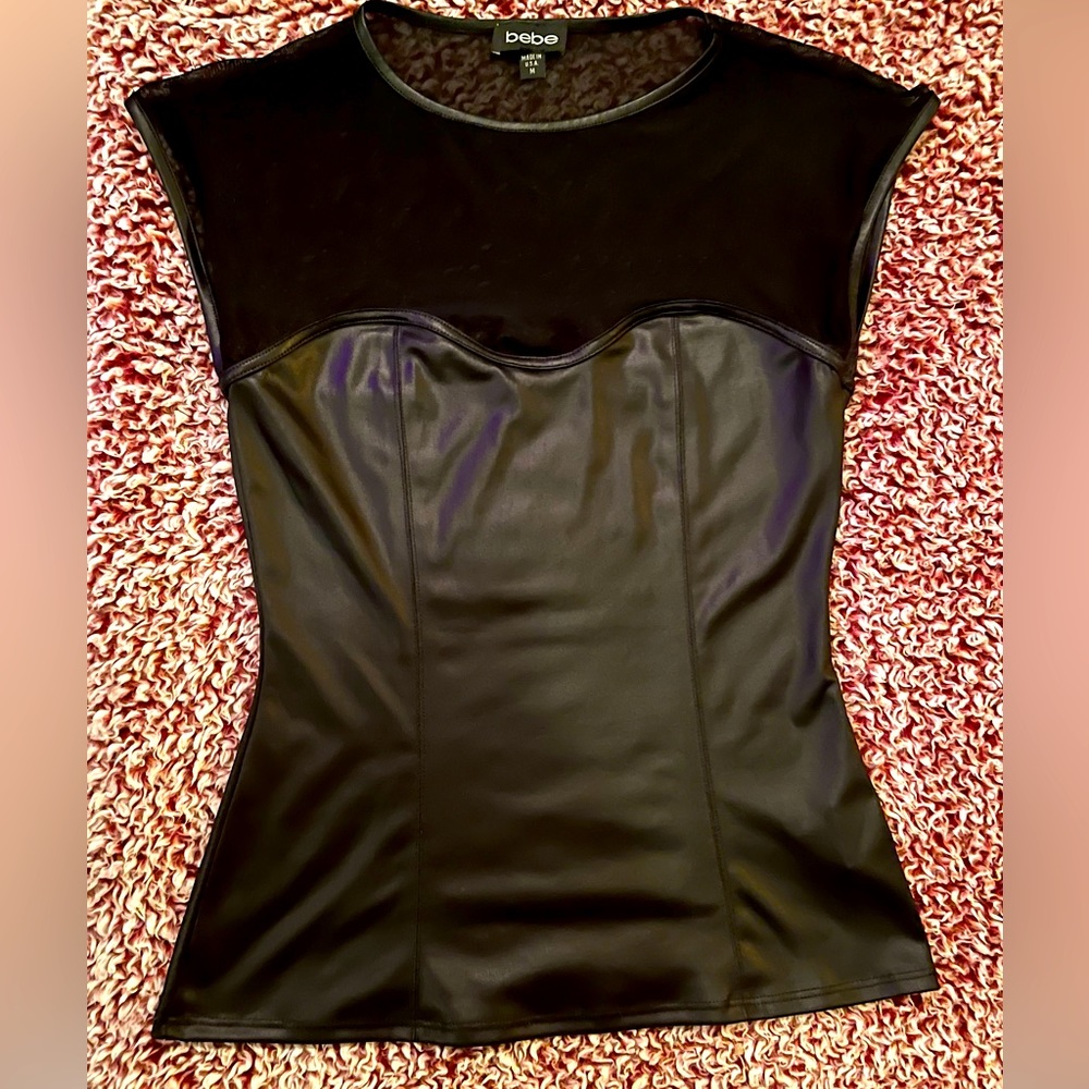 Super cute Bebe Top!!